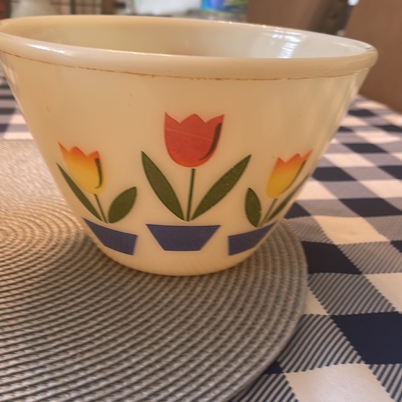 Set of 2 Fire King Oven Bowls - Picture 4 of 6